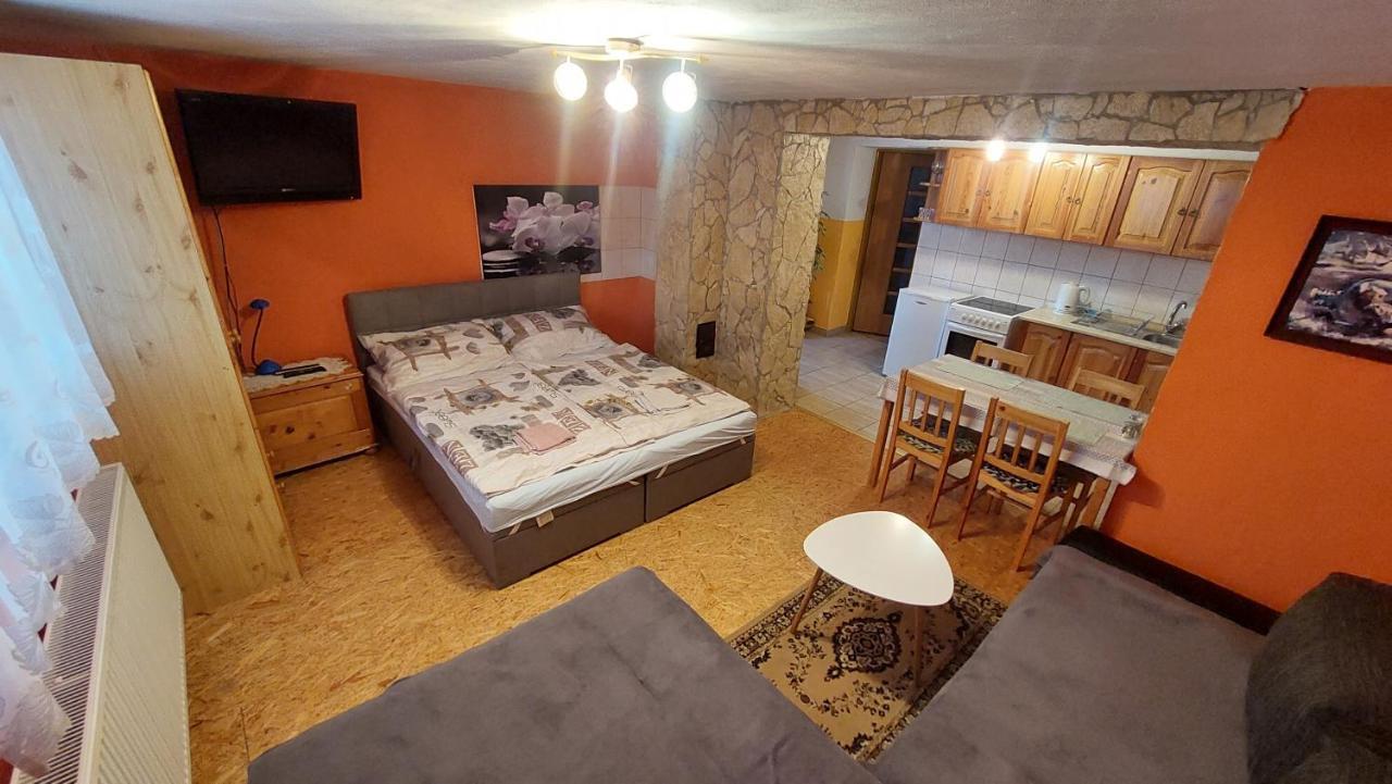 Privat 498 Hotell Lúčky Exteriör bild