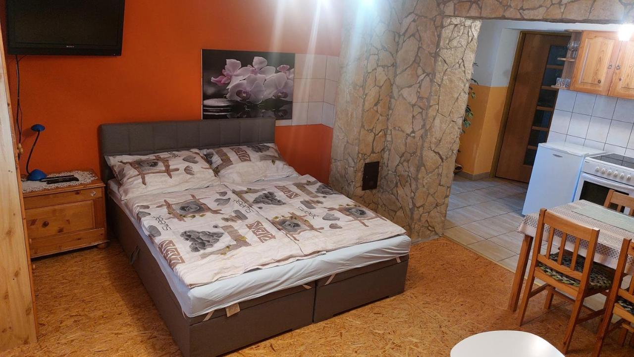 Privat 498 Hotell Lúčky Exteriör bild